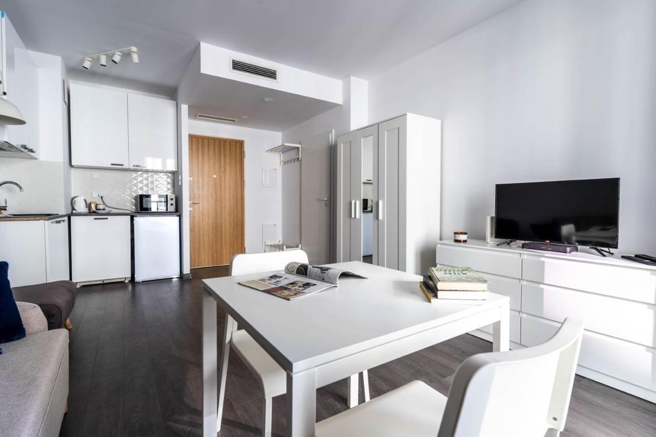 Golden Apartments Warsaw - Bright And Modern Apartments -Premium Building In Top Location- Solidarnosci Luaran gambar