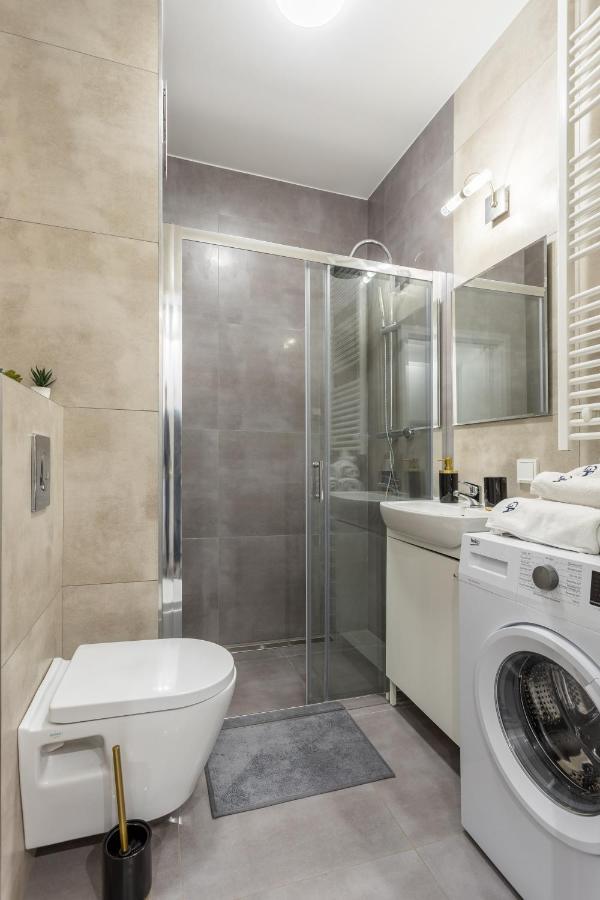 Golden Apartments Warsaw - Bright And Modern Apartments -Premium Building In Top Location- Solidarnosci Luaran gambar